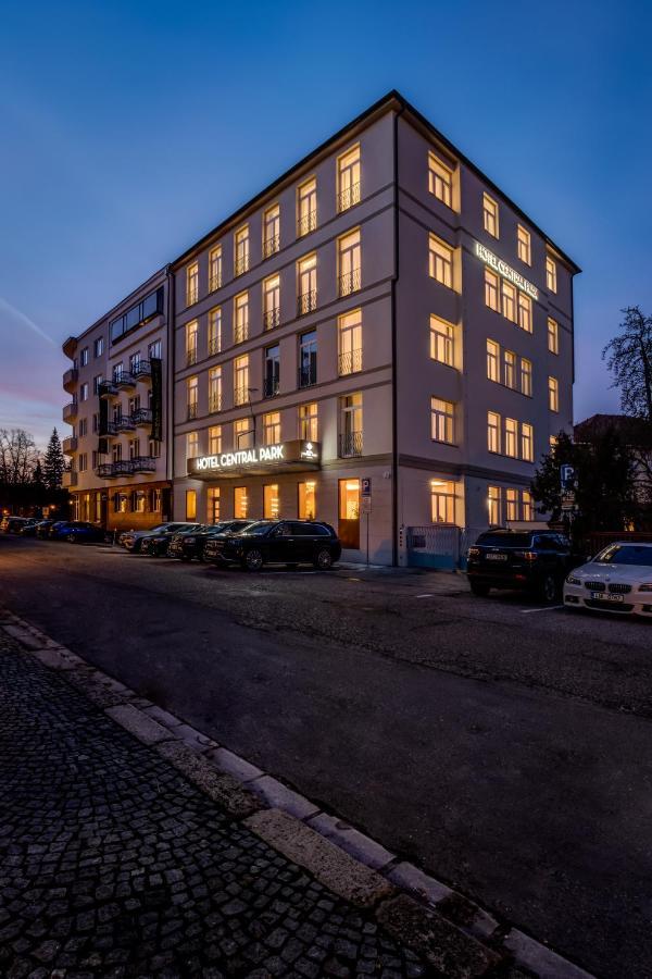 Hotel Central Park Poděbrady エクステリア 写真