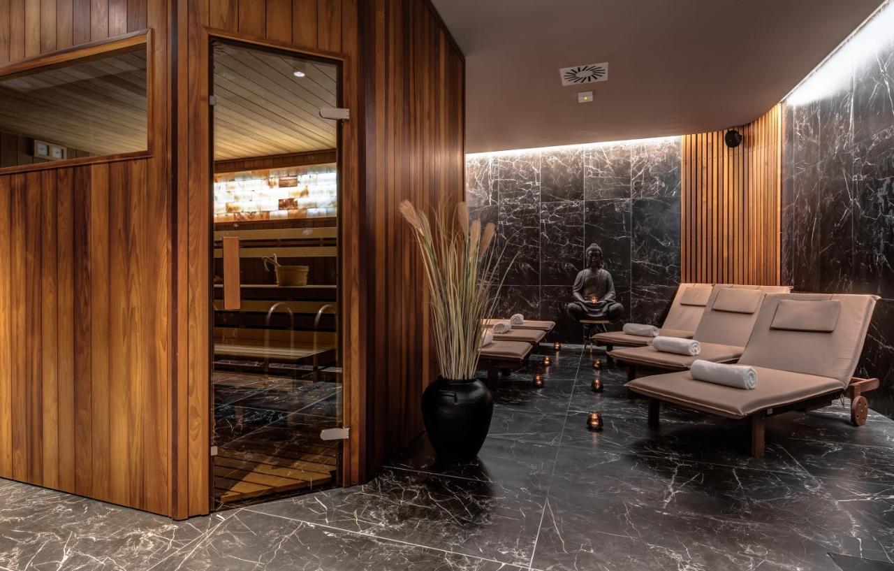 Hotel Central Park Poděbrady エクステリア 写真